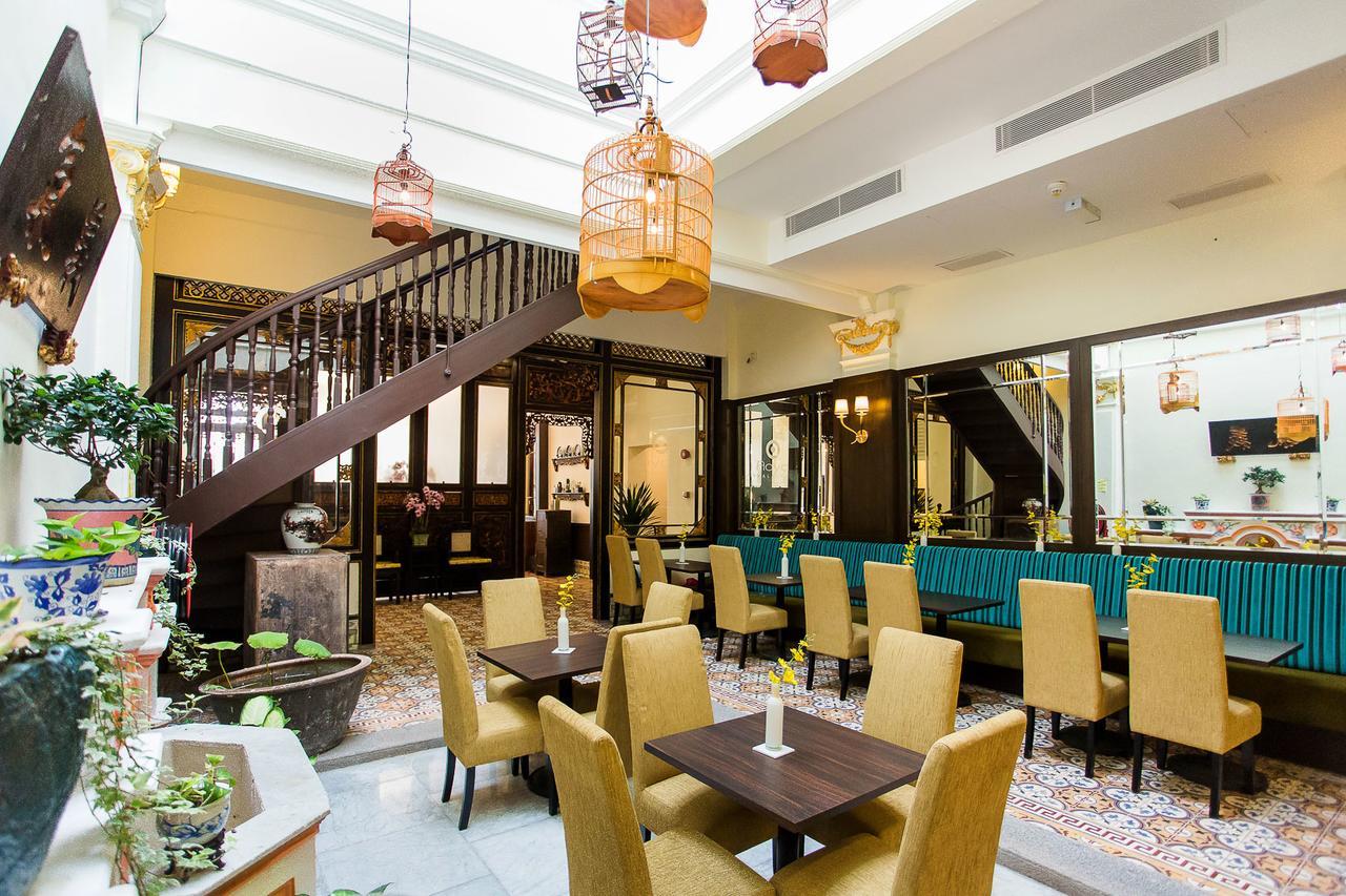 Aava Malacca Hotel Exterior photo