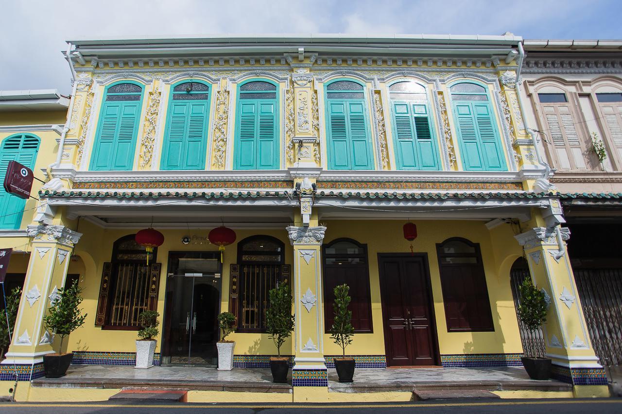 Aava Malacca Hotel Exterior photo