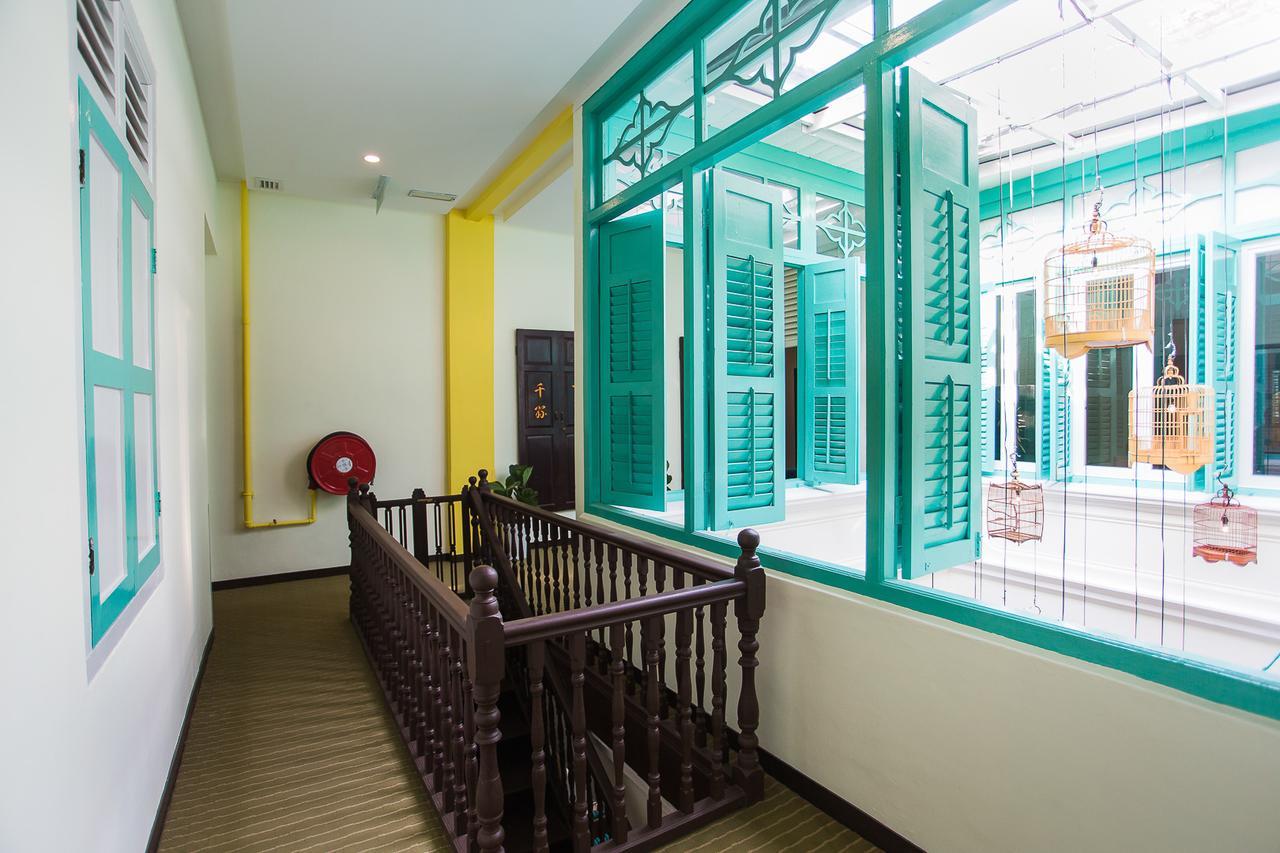 Aava Malacca Hotel Exterior photo